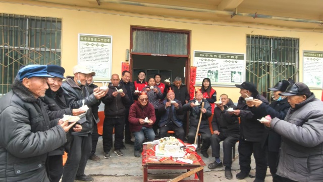 国网上蔡县供电公司：学雷锋践初心 情暖敬老院