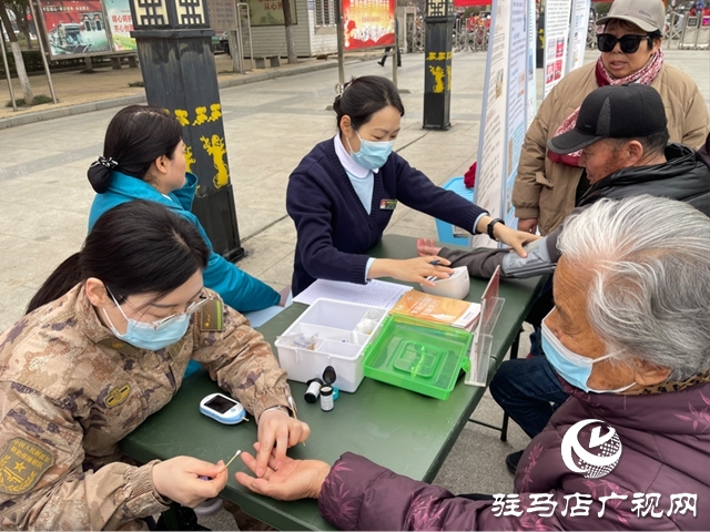 驿城区开展“学雷锋”主题志愿服务活动