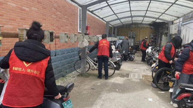 驻马店市公共资源交易中心开展“应急有我 安全同行”学雷锋志愿服务活动