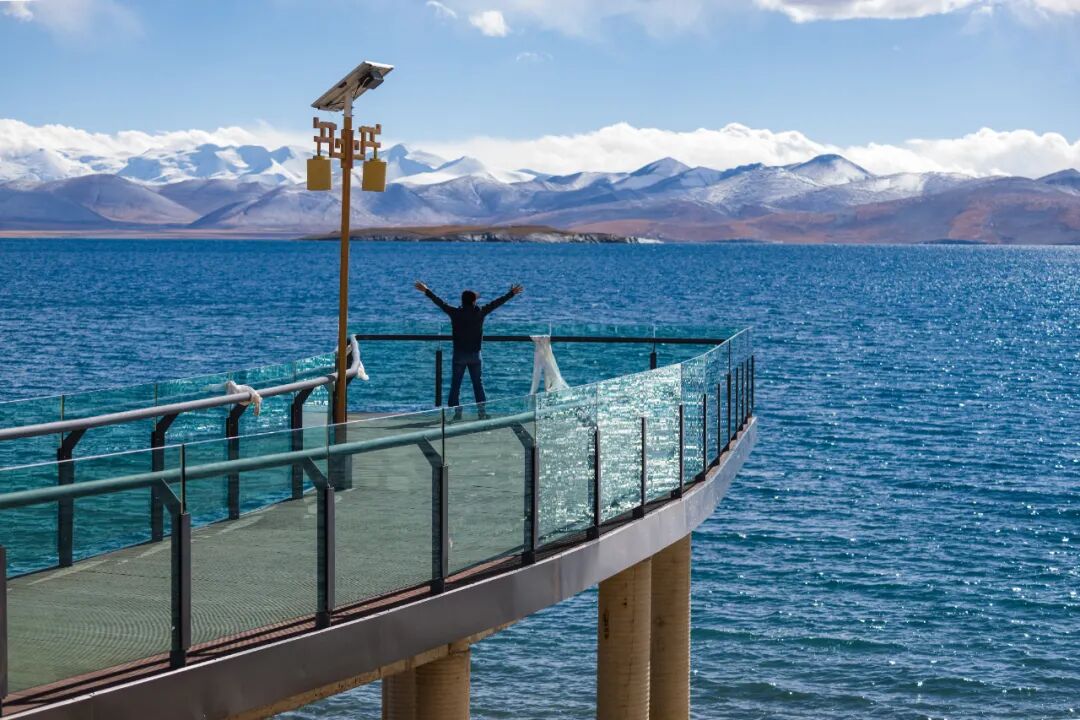 藏历火马新年，他们把游客请进家