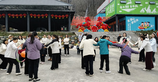巾帼攀金顶 杏林绽芳华&mdash;&mdash;驻马店市第二中医院庆祝&ldquo;三八&rdquo;妇女节登山活动圆满举行