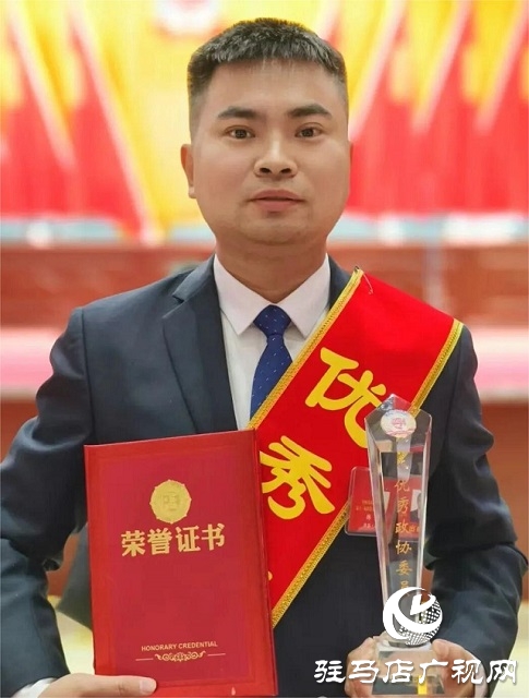 中国人寿干部员工热议2026年全国两会