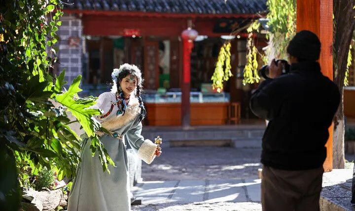 以文化人，以文惠民，以文兴业