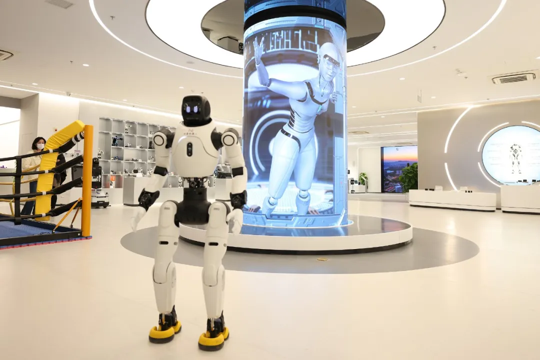 政府工作报告这些新提法、新举措释放什么信号?