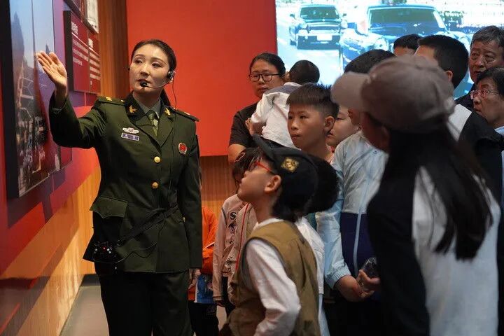 以文化人，以文惠民，以文兴业