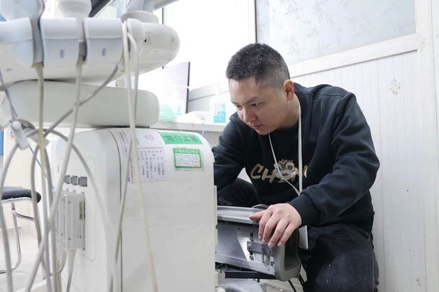 精于技 诚于心 守于岗 可靠的设备“守护神”——市中心医院医学装备部王浩博