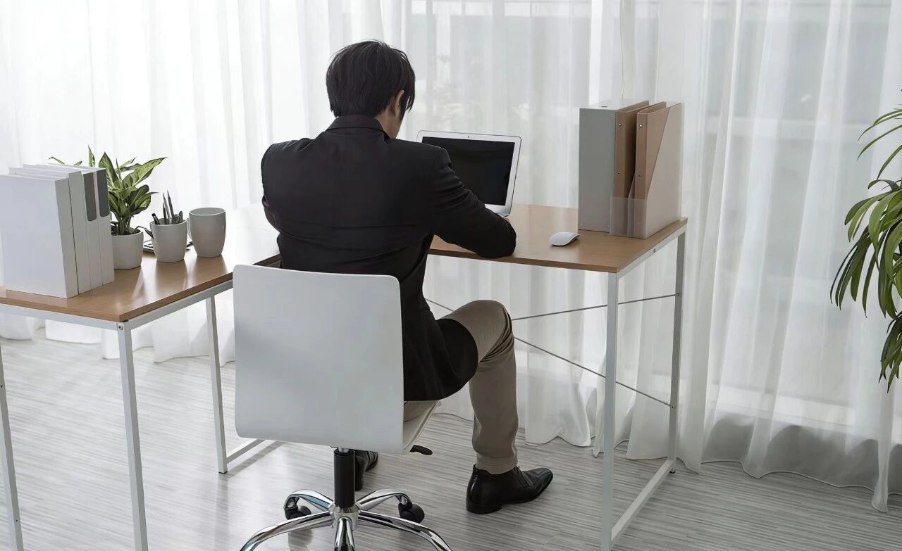 企图用国家秘密换绿卡 出境前被当场抓获 国安部最新披露