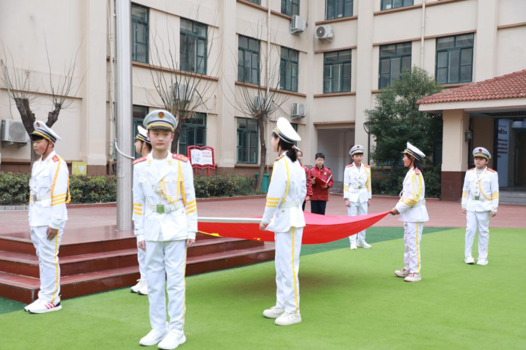 驻马店市第三十三小学举行开学升国旗仪式暨“思政第一课”