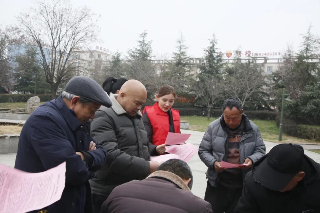 平舆县人民检察院开展妇女权益保护法普法宣传活动