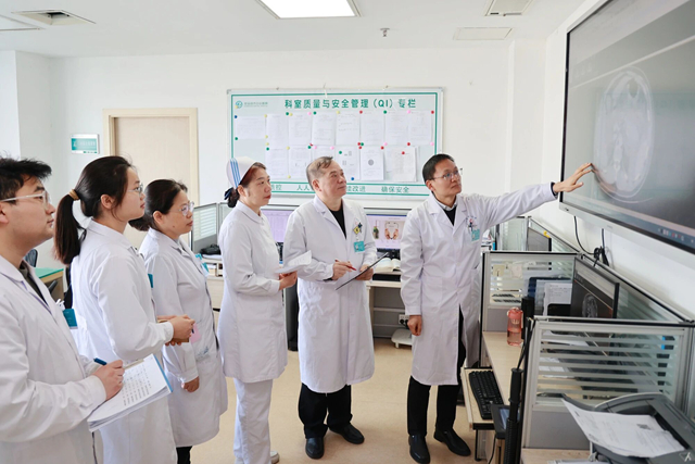 李大威：在消化道方寸之间，为生命点燃希望之光