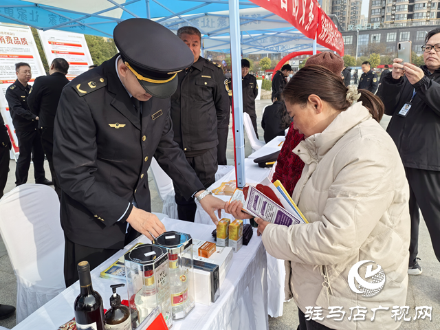  开发区市场监督管理分局开展3.15消费日宣传活动