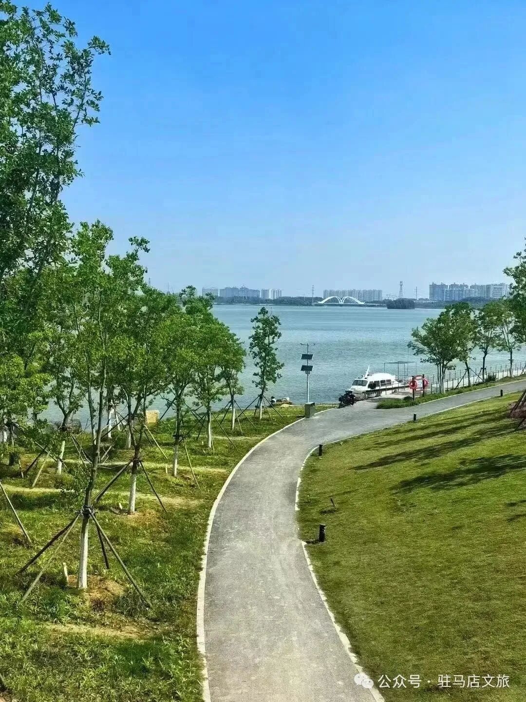 风暖天中，纸鸢逐春！承包你的春日浪漫~