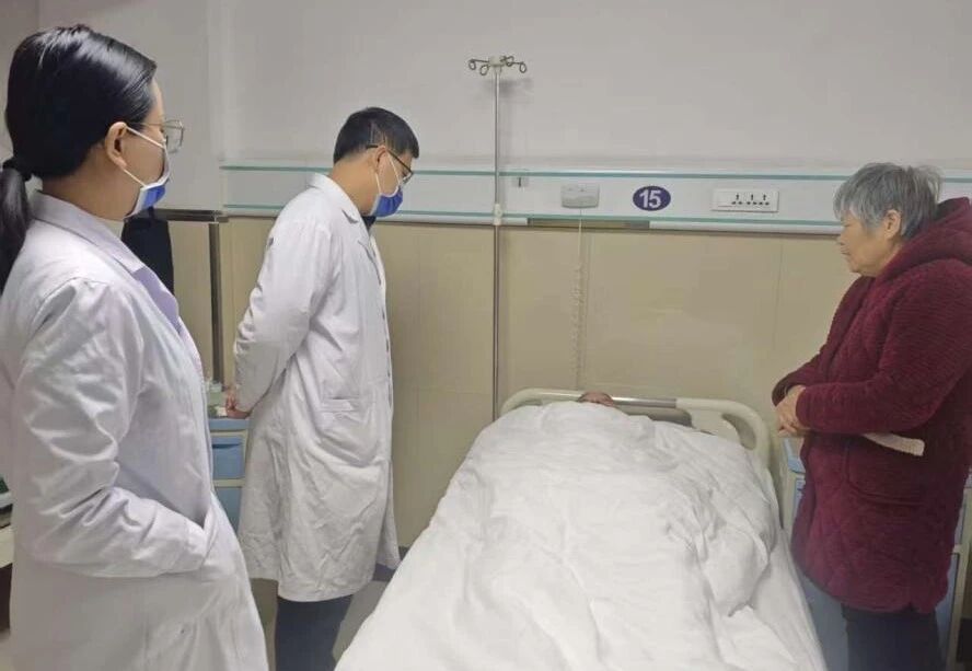 医生，我怎么突然就听不见了？当心特发性耳聋