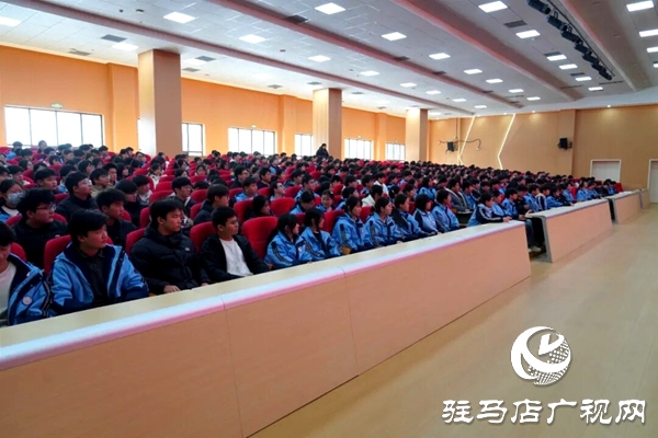 平舆县人民法院2026年春季开学&ldquo;第一堂法治课&rdquo;活动走进平舆一高