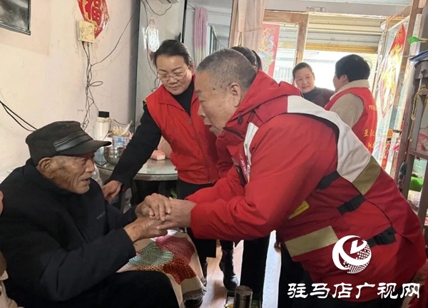 平舆县星火志愿者协会：情暖老兵心 薪火永相传