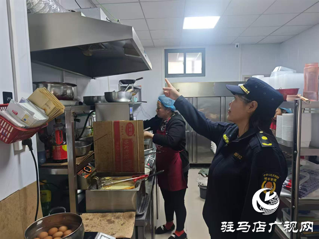  开发区城市管理事务中心：开展餐饮油烟专项治理工作