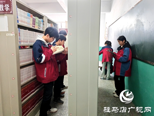 以书为炬点亮阡陌 书香浸润少年成长&mdash;&mdash;平舆四中教师杨秀珍创新阅读推广纪实