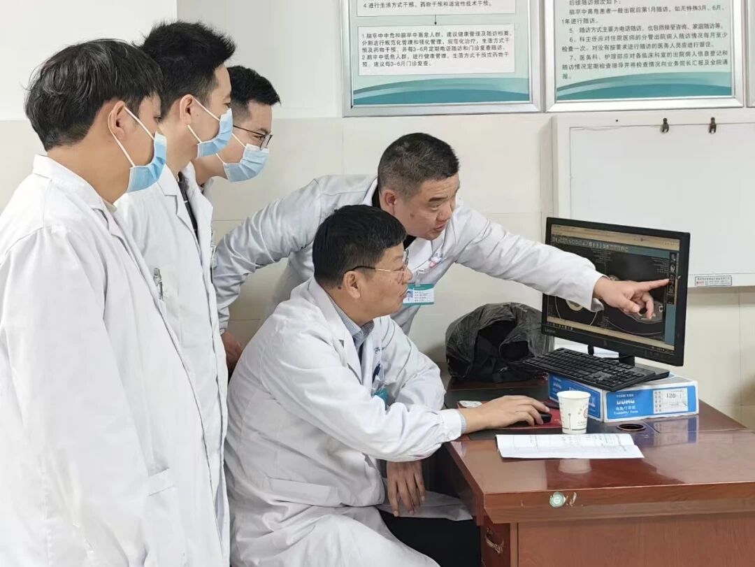 “强基赋能 健康同行”市中心医院专家团走进正阳县人民医院
