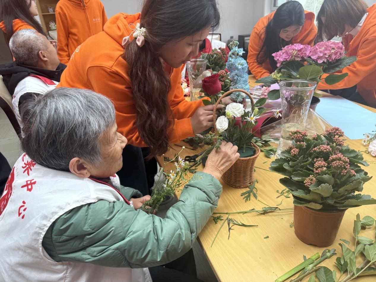春风浩荡践初心 奋楫逐浪绽芳华&mdash;&mdash;黄淮学院生物与食品工程学院系列活动奏响青春《奔腾》乐章