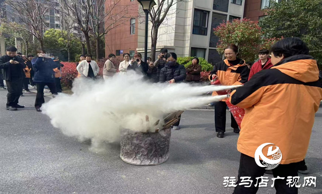  实景实训守家园 以练筑安防风险 金山办事处开展住宅小区消防应急培训演练