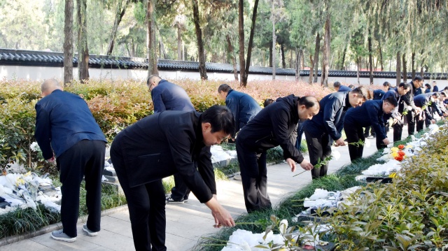 国网平舆县供电公司：清明祭英烈 传承红色基因