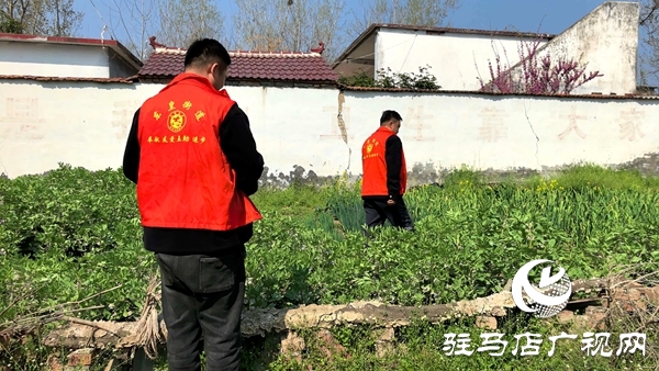 平舆县东皇街道：清明时节踏查忙 筑牢禁毒防护网