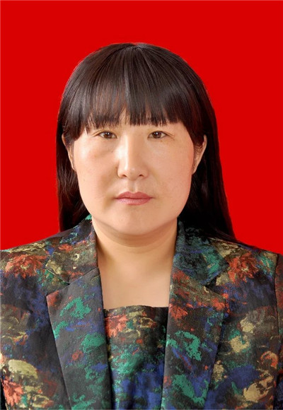 越玉环,女,43岁,平舆县射桥镇第一小学